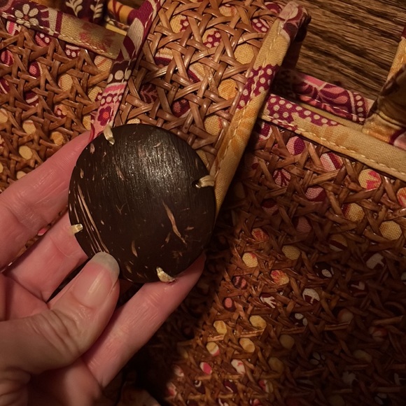 EUC Vera Bradley wicker purse - Picture 4 of 16